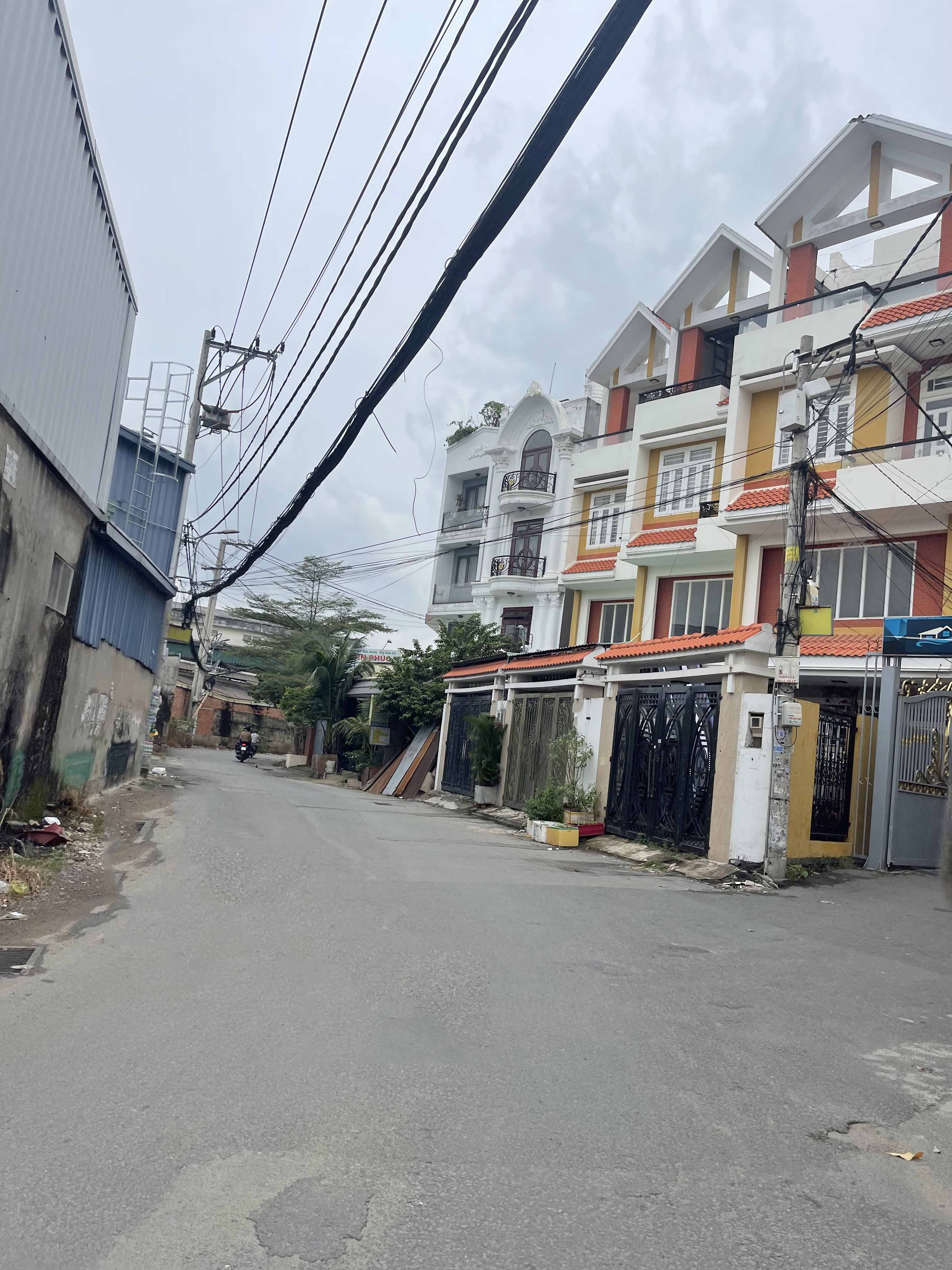 Giảm Sốc 2 Tỷ Bán Gấp  Nhà 3 Tầng Hẻm Xe Tải 235m2 QL 13 Hiệp Bình Phước Thủ Đức Chỉ 14.5 tỷ - Ảnh chính